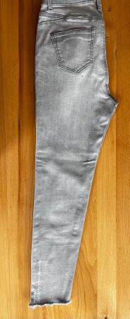 Jeans C&A Gr.36 grau