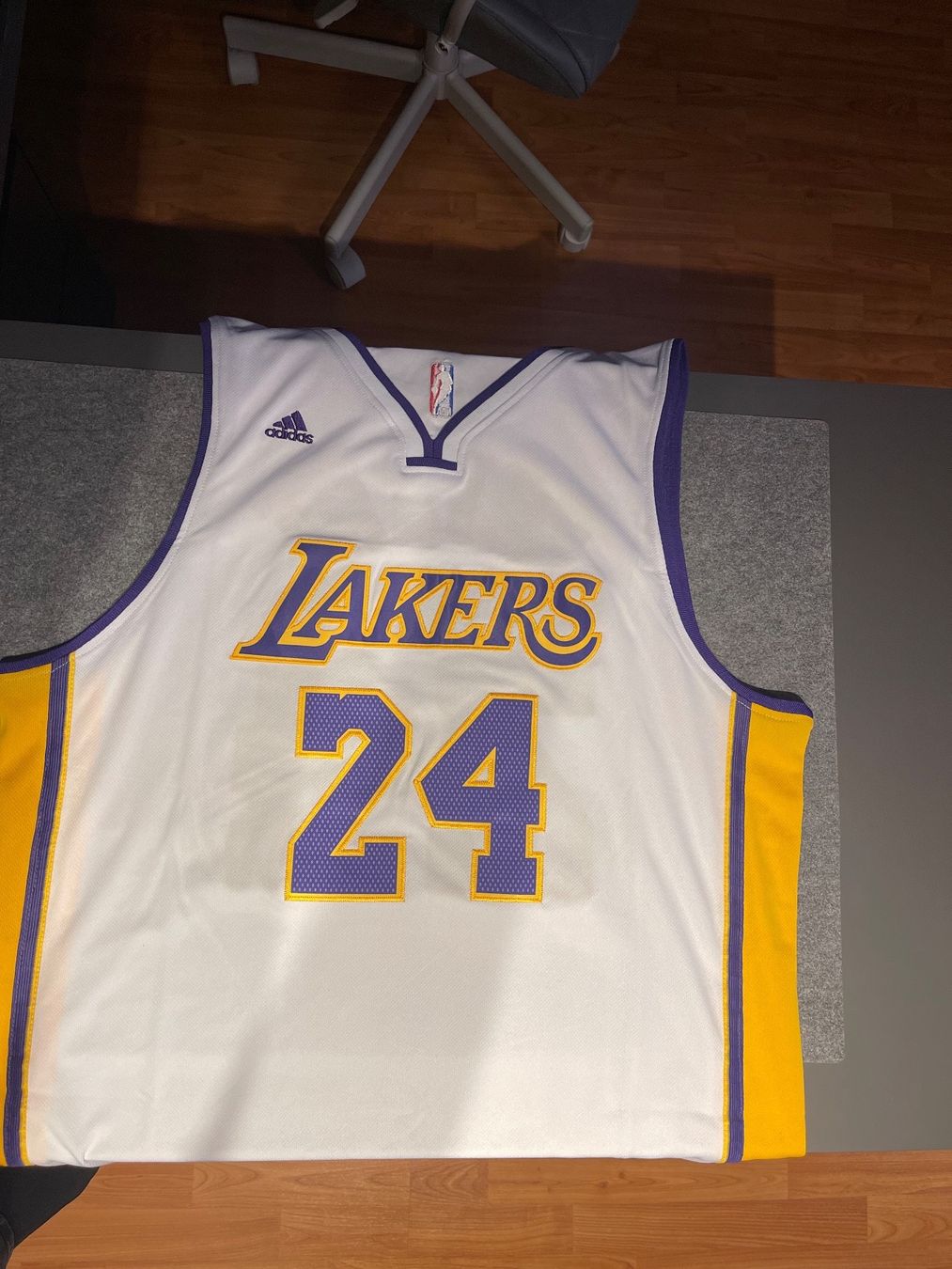 Adidas Leibchen & Hosen: Lakers Kobe Bryant Signet Jersey – Gebraucht aus Menzingen von sports_memorabilia