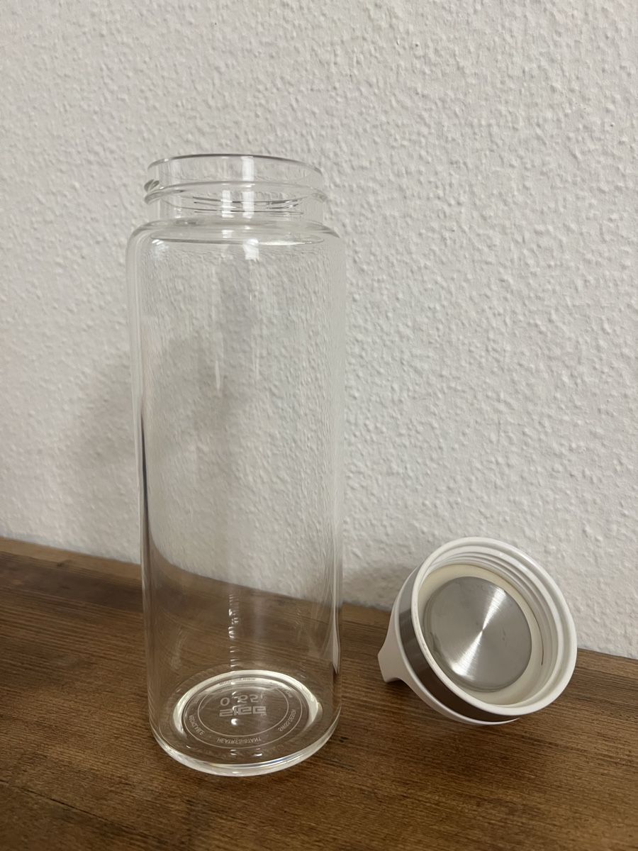 Sigg Borracce & Thermos: SIGG Trinkflasche GLAS 0.65l mit Hülle rot – Usato da Zürich venduto da sil_wp52 2