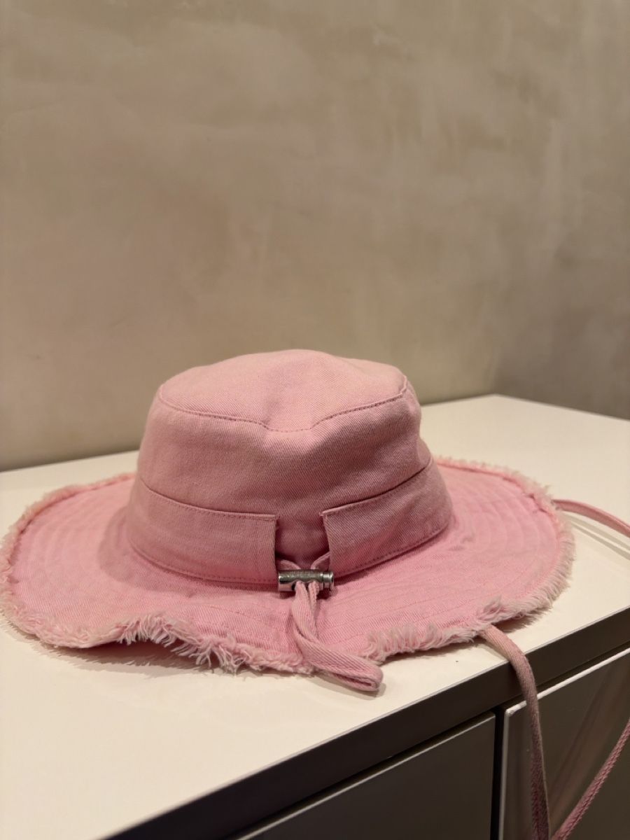 Jacquemus Copricapi, berretti & cappellini: Bob jacquemus – Nuovo e nell'imballaggio originale da Genève venduto da ede_zm7r 2