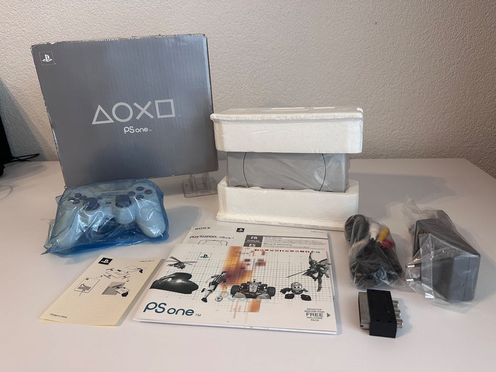 Sony PlayStation 1 Slim wie neu mit Ovp ab 1.- (Neu (gemäss ...