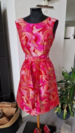 Elegantes Kleid von Apart Glamour für die Festtage