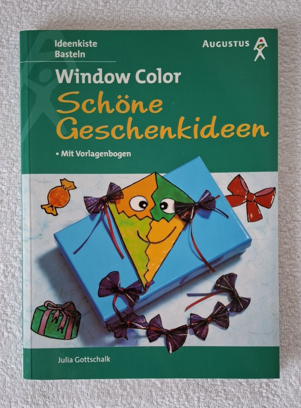 Libri: Window Color, Schöne Geschenkideen mit Vorlagebogen, basteln – Usato da Zürich venduto da Romi169