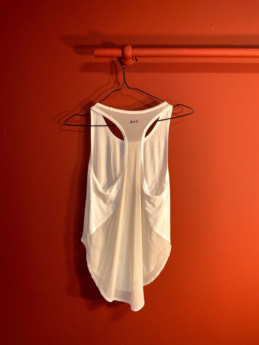 Abercrombie Tops: Abercrombie Sport top – Gebraucht aus baar von may_8fwr 1