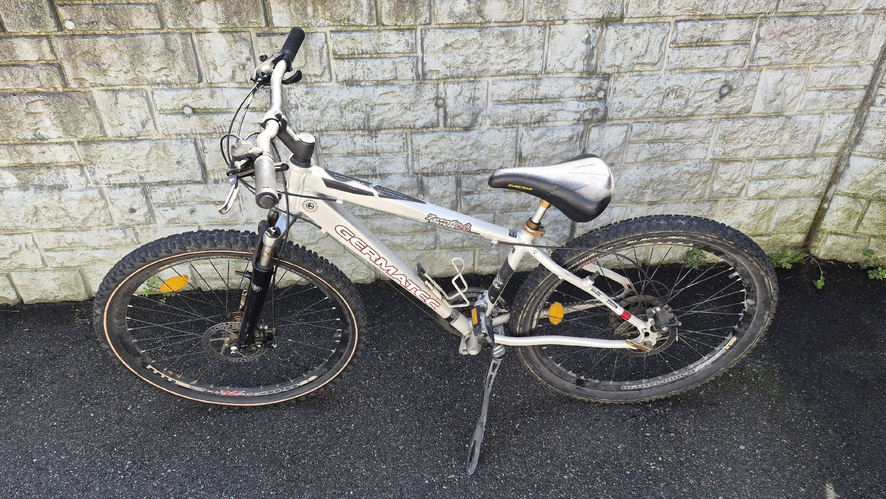 Velos: Fahrrad, Velo – Defekt aus Zweisimmen von Akira-2017 4