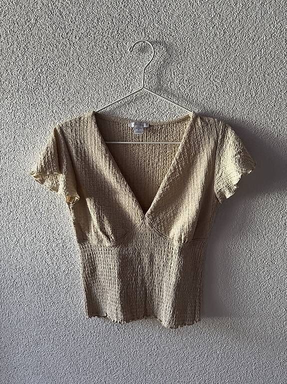 Top: Beiges Oberteil – Usato da Wahlen b. Laufen venduto da Jeanine_T