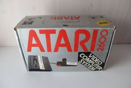 ATARI 2600 Konsole / OVP / Zubehör