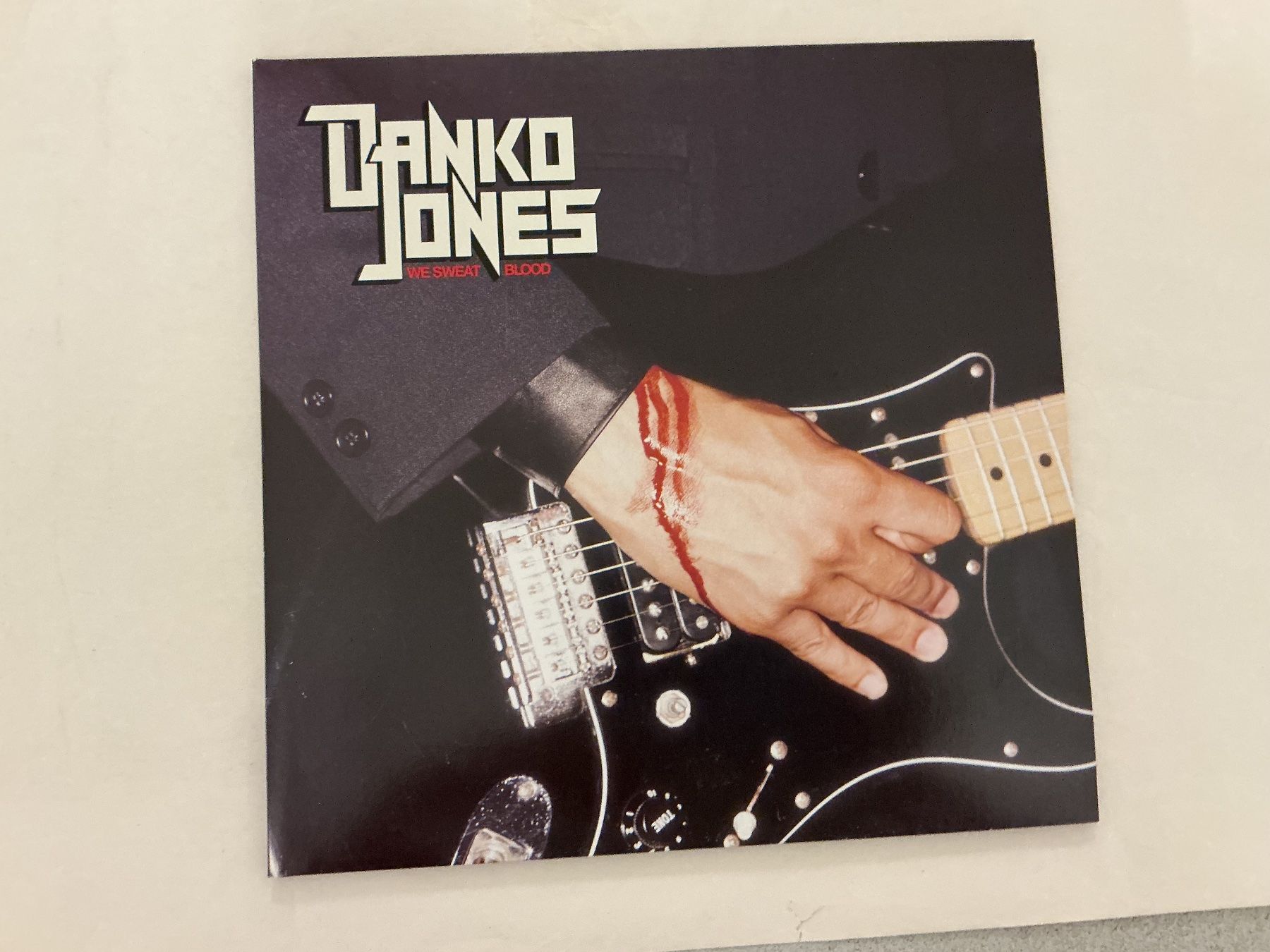 Dischi in vinile: Danko Jones 2-LP - We Sweat Blood – Usato da Winterthur venduto da Tumko_7_Vinyl