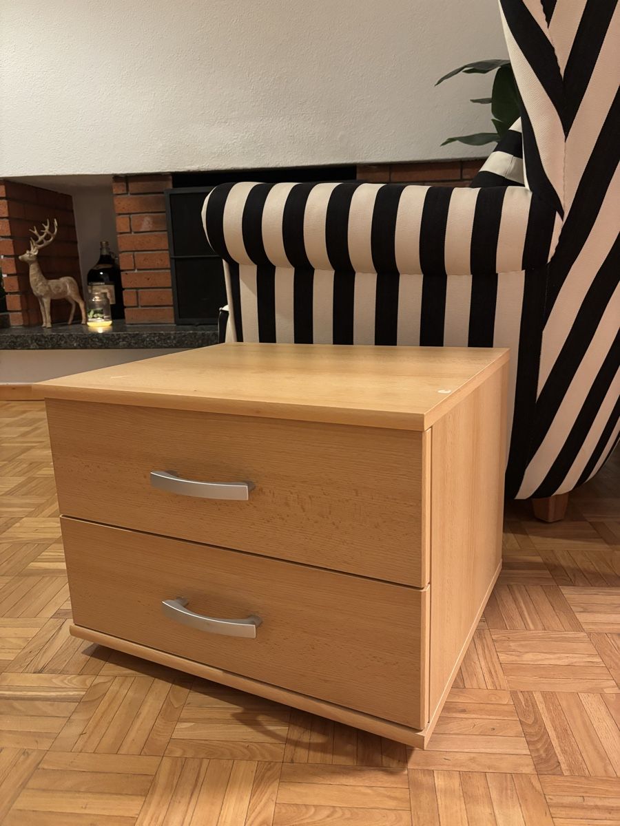 Comodini: Steffen Mobel - Night Stand NP:299.- – Usato da Zürich venduto da red_vn2j
