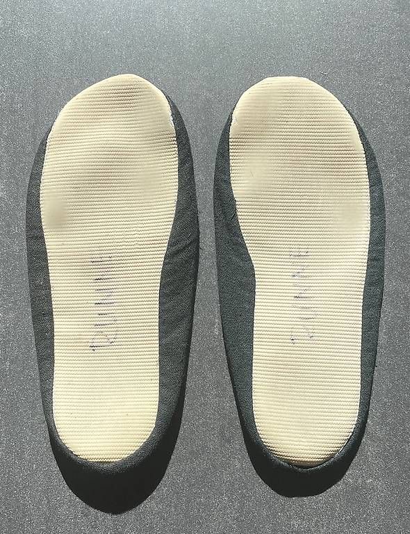 Scarpe per ragazzi: Turnschläppchen/Gymnastikschuhe Grösse 33 – Usato da Zürich venduto da Chratzomat 1