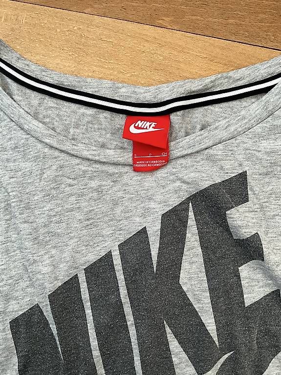 T-shirt: Nike T-Shirt – Usato da Biel/Bienne venduto da flu_6hgp 2