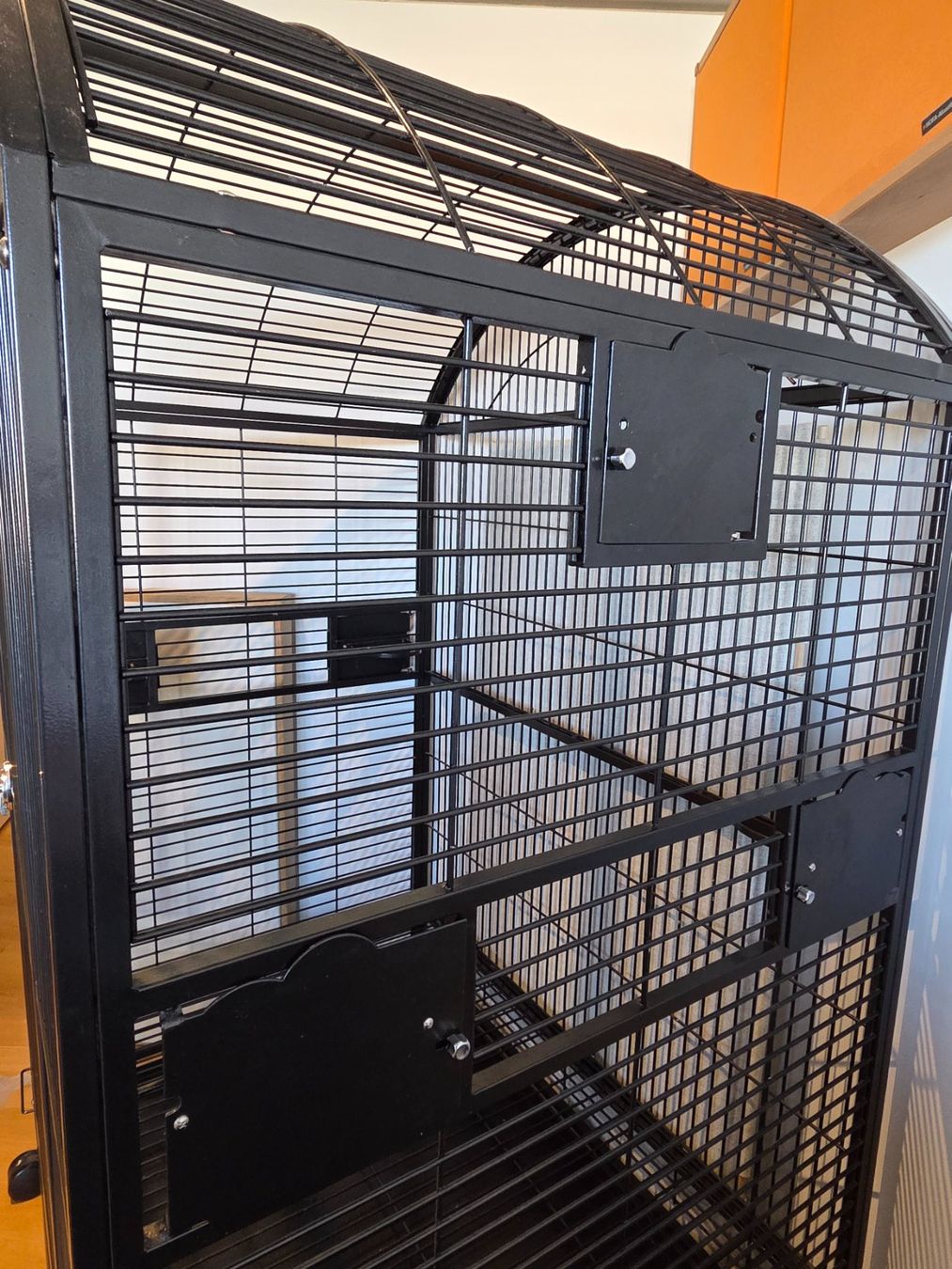 Cages, transport & sécurité: Cage Castle Perroquet - Bol compris – D'occasion à Delémont par Cardazam 5