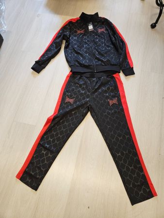 Tapout Punkass Track Jogginganzug – Schwarz NEU mit Etikett
