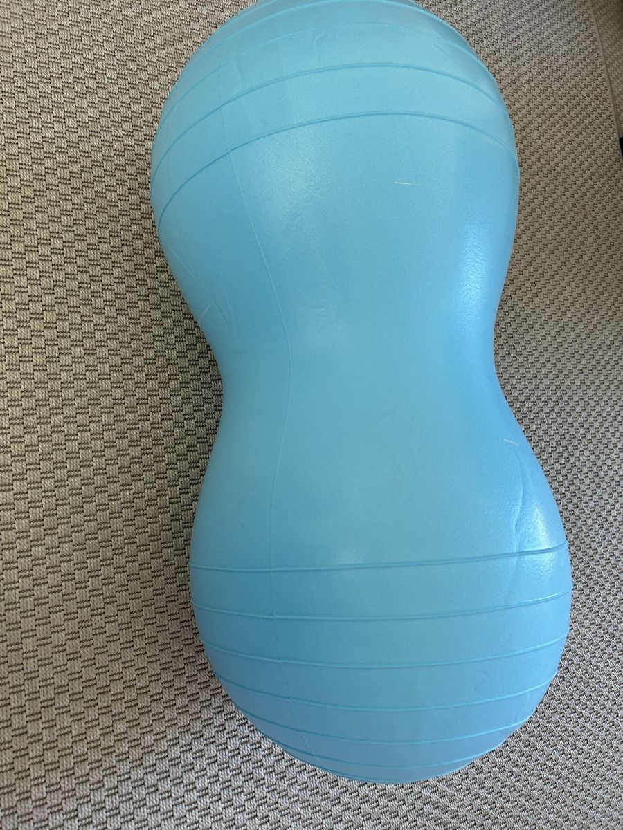Spielzeuge: Bouncy peanut ball – Gebraucht aus Zürich von mar_d7zz