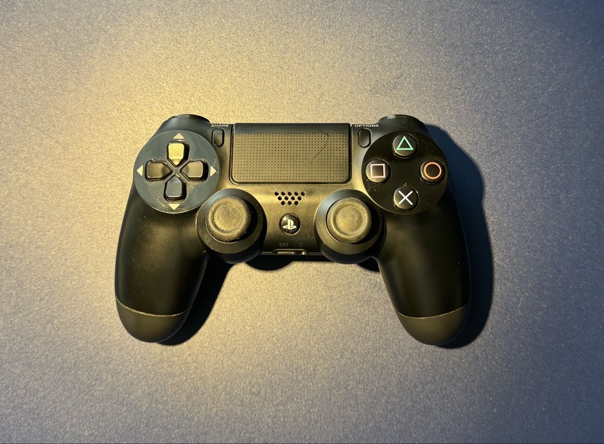 Sony Controller: DUALSHOCK Wireless-Controller für PS4 – Gebraucht aus Busswil BE von Michael_Kobe