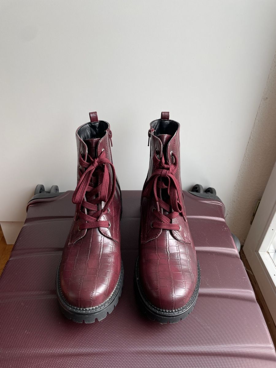 Chaussures femmes: Schnürstiefel rot Gr. 41 – D'occasion à Lengnau BE par DieBiene8 2