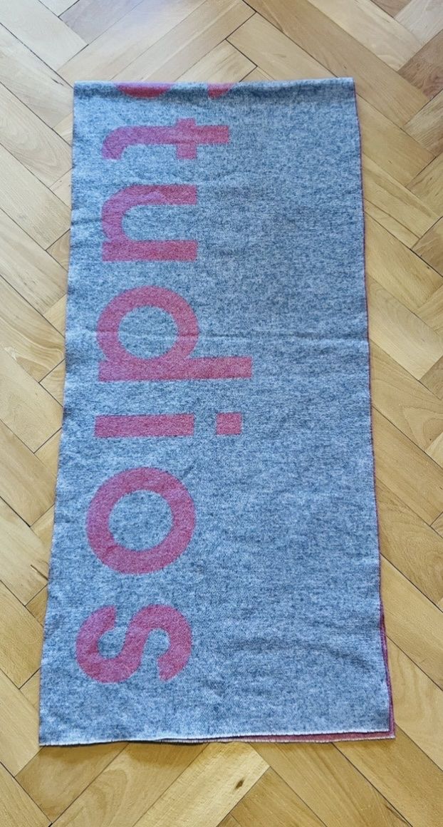 Acne Studios Foulard & Sciarpe: Acne studios scarf / schal – Nuovo (secondo la descrizione) da Zürich venduto da AlineCr