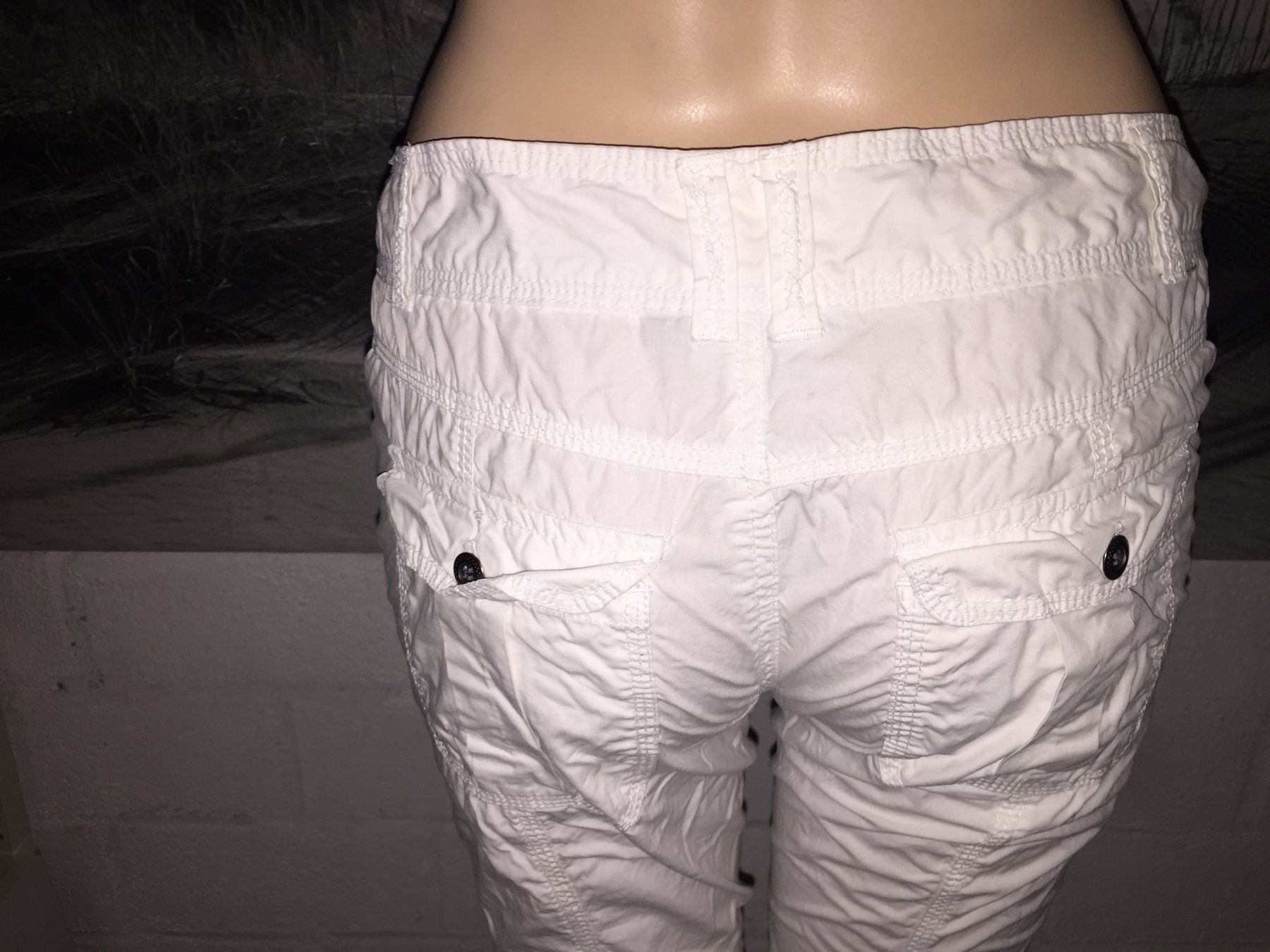 Pantaloni: Pantacourt WOMAN    Taille / Grosse 36 – Usato da Cossonay-ville venduto da Super-Price-Quality 2