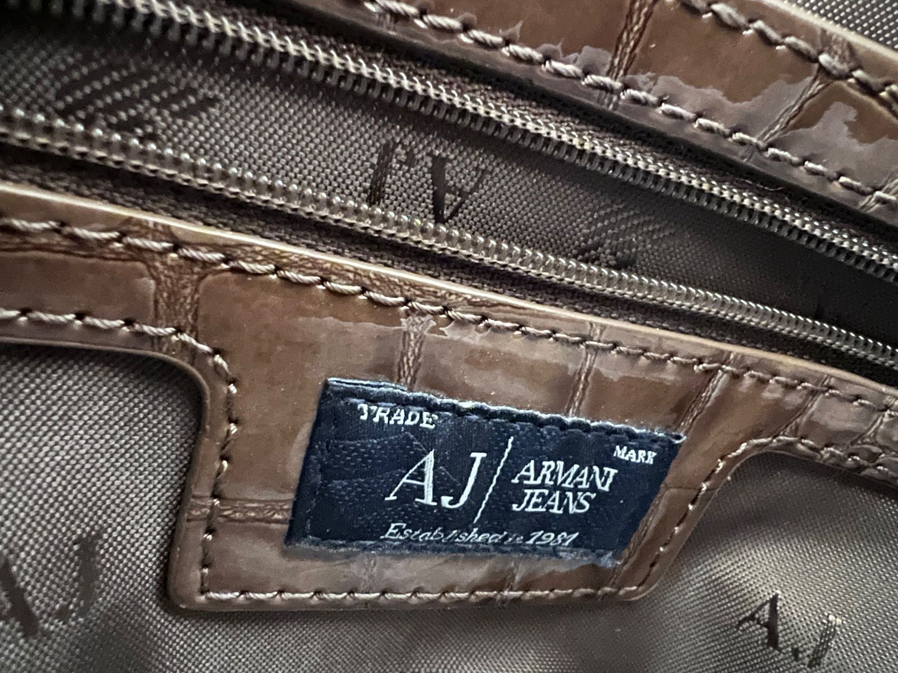 Taschen für Damen: Tasche Armani Jeans – Gebraucht aus Fürigen von beccaris 2