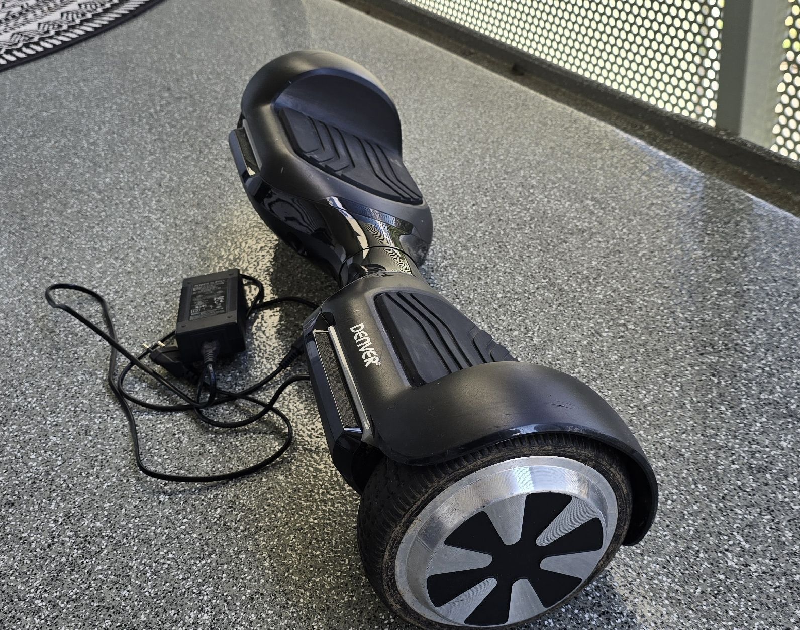 Hoverboard: Denver Hoverboard schwarz mit Ladegerät gebrauchter Zustand – Usato da Widen venduto da Jovica_stevanovic 3