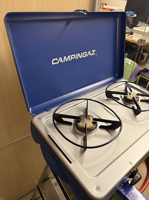 Cuisinières: Wenig gebrauchter zweifach Gaskocher – D'occasion à Birsfelden par cavasan 1
