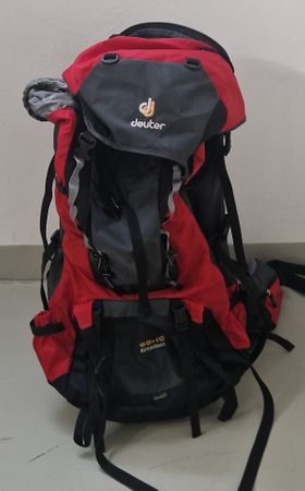 Deuter Rucksack rot/grau gebraucht