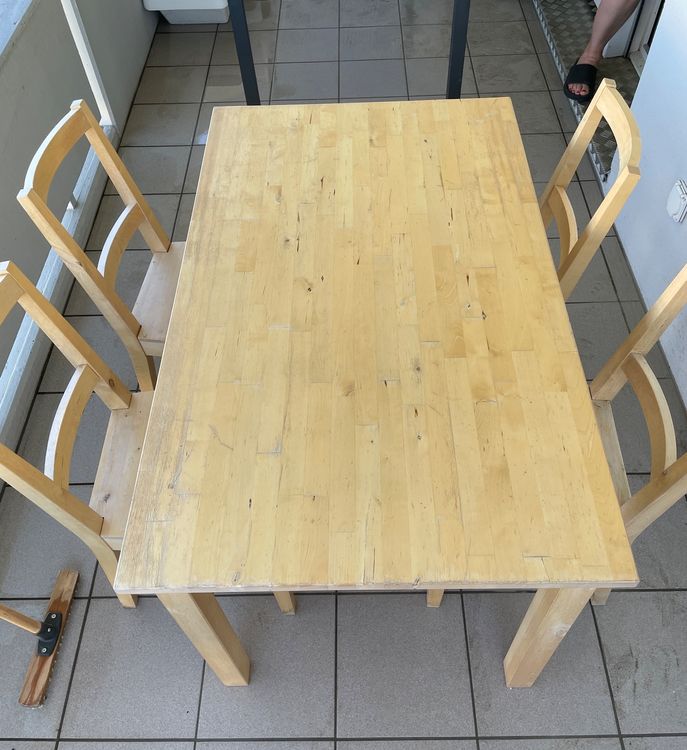 Tisch mit 4 Stühlen | Kaufen auf Ricardo