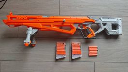 Nerf: Raptorstrike mit 2 Magazin und 18 Darts