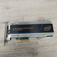 Intel SSD DC P3700 Series 400GB PCIe 3.0 - Gut 87%