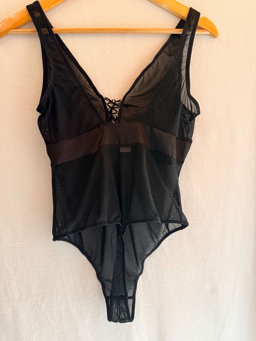 Sonstige Unterwäsche: PETITE FLEUR, String-Body, Grösse 38, Farbe Schwarz – Neu (gemäss Beschreibung) aus Rudolfstetten von gst_g7xl 1