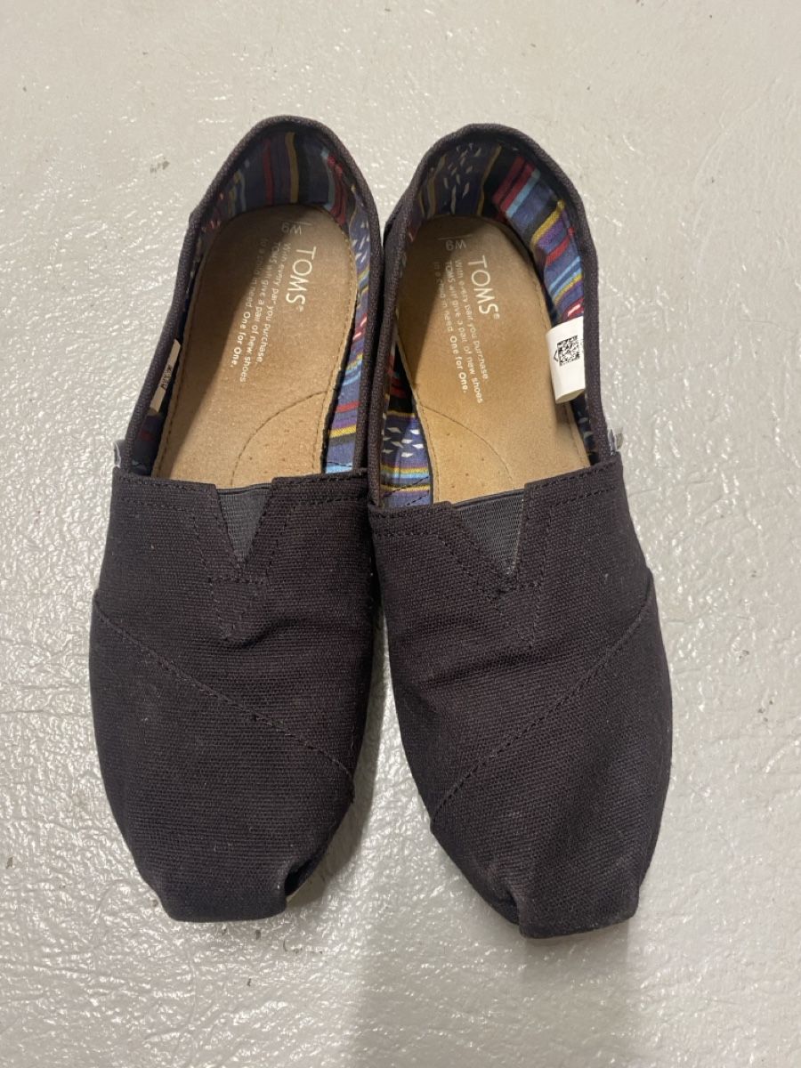 Toms Scarpe da donna: Schwarze TOMS Schuhe Grösse 38 Espadrilles – Usato da Flawil venduto da Vera44