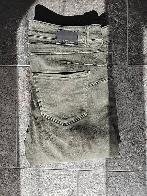 Brax Jeans: Brax Hose, Grösse 40L – Gebraucht aus Samedan von t_p_8nvs