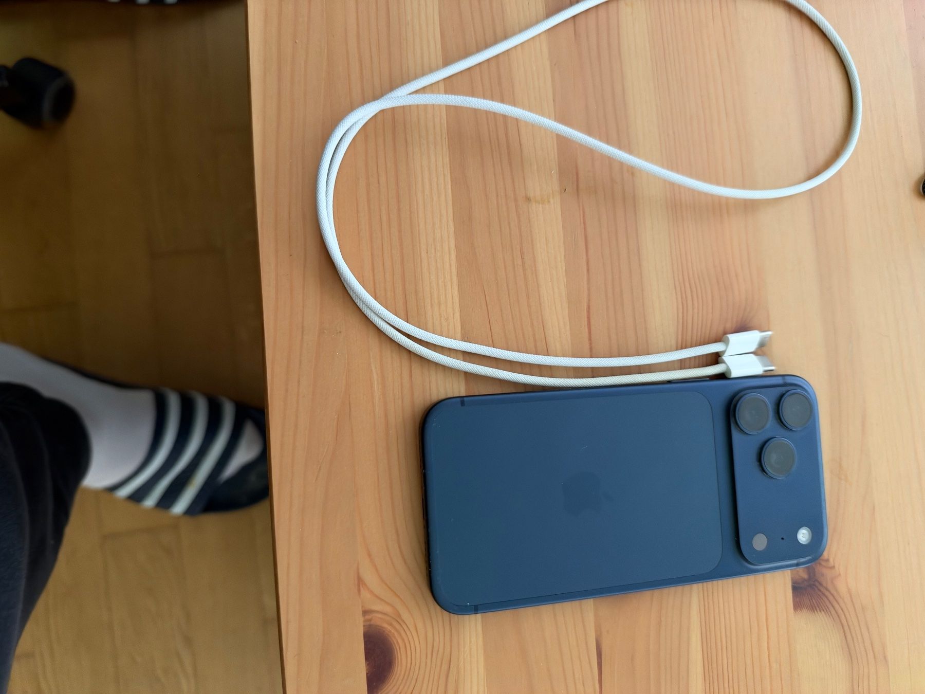 Apple Handys / Smartphones: iPhone 17 Pro Max 512 GB , Deep Blue – Gebraucht aus Wil SG von Aleksandar59