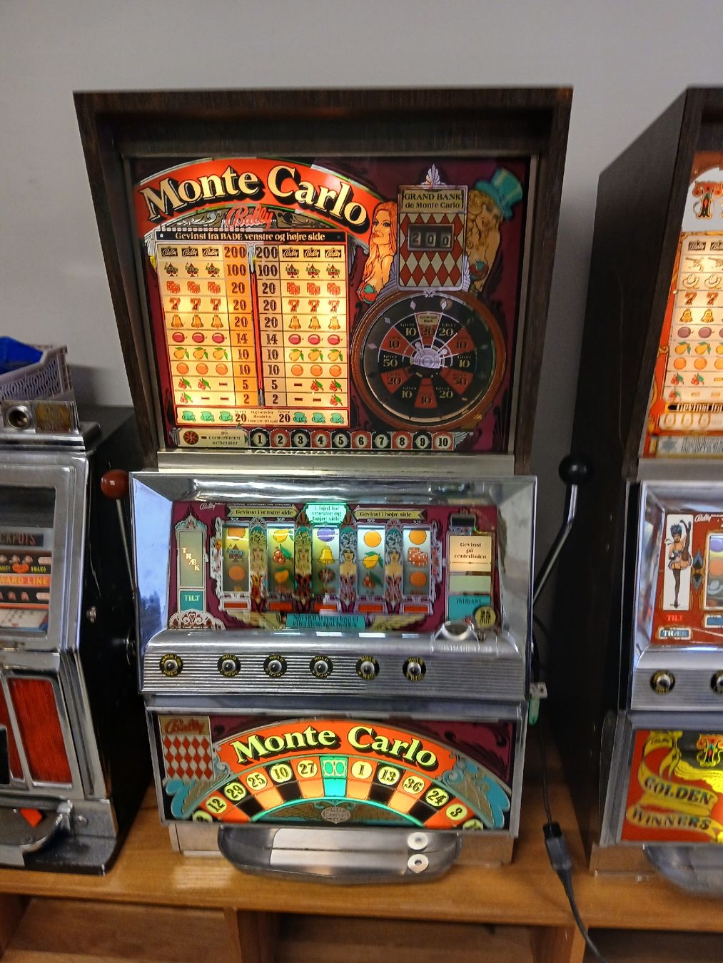 Spielautomaten: machine à  sous – Gebraucht aus Poliez le Grand von DedeSan1968