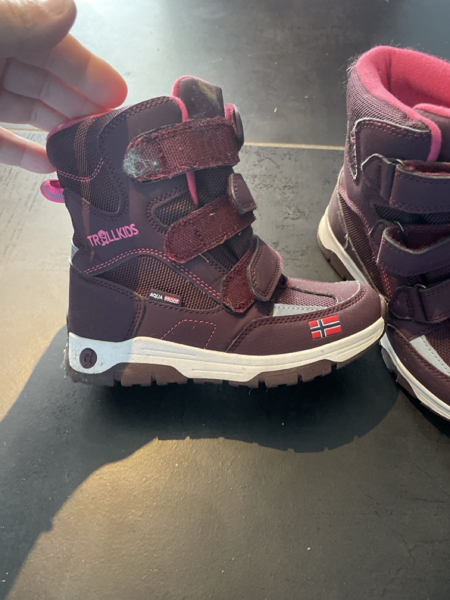 Scarpe per ragazze: Trollkids Winterstiefel Gr.29 – Usato da Sarmenstorf venduto da Kusi841 1