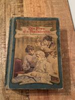 Goldenes Frauenbuch - Die Frau als Hausärztin, antik 1903
