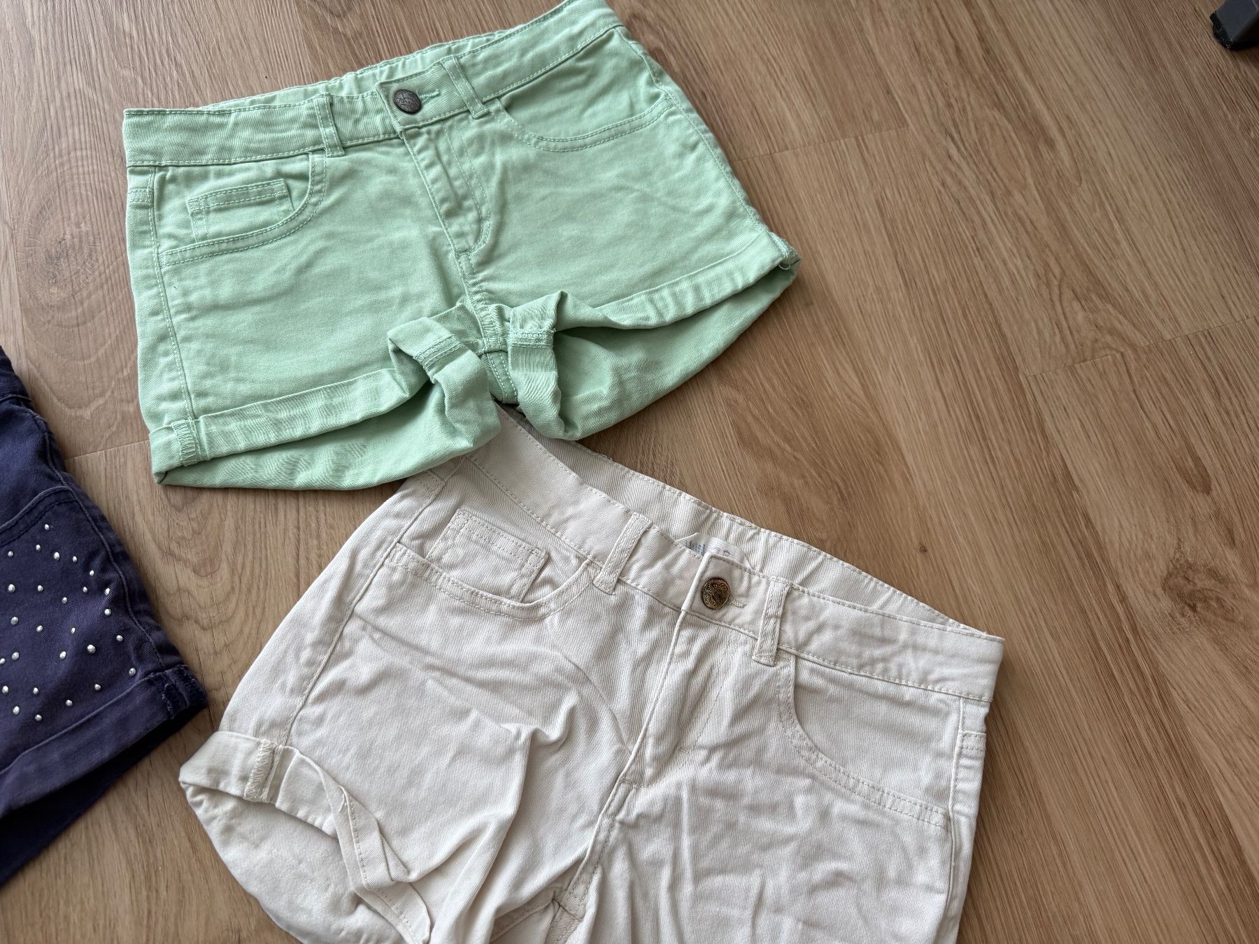 H&M Lotti & Set di vestiti: 4 Shorts Kurzhosen Gr.152 – Usato da Sarnen venduto da Pinoccio6 2
