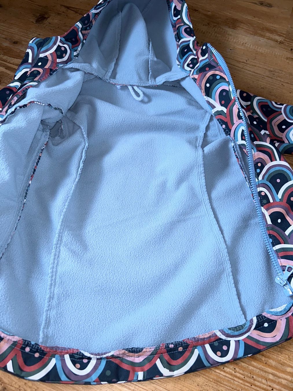 Giacche & Cappotti: Softshelljacke Handmade 98/104 - neuwertig – Nuovo (secondo la descrizione) da Safenwil venduto da 2hand_aber_wertvoll 2