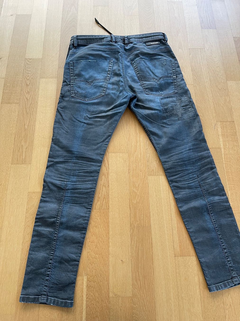 Diesel Pantaloni: Jeanshose Diesel Hose – Usato da Rorschach venduto da 5TORO5 2