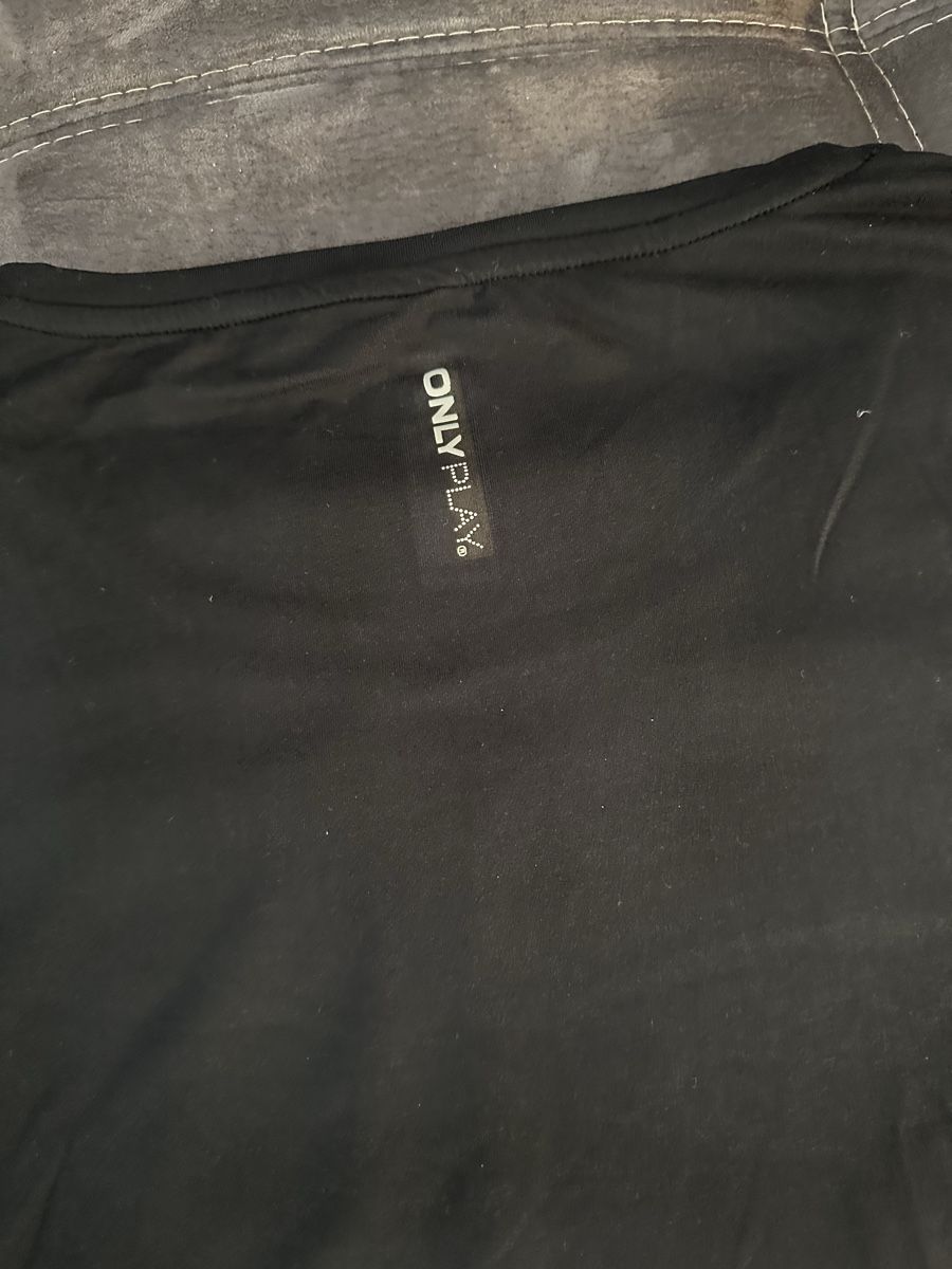 Only T-shirt: Oversize Sportshirt Grösse M von ONLY PLAY – Usato da Siebnen venduto da luana_cataleya 2