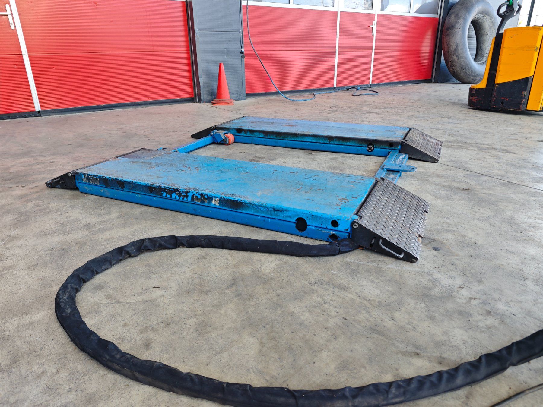 Piattaforme elevatrici & Crick: Autolift Hebebühne Scherenhebebühne Transportabel – Usato da Burgdorf venduto da duhe62 3