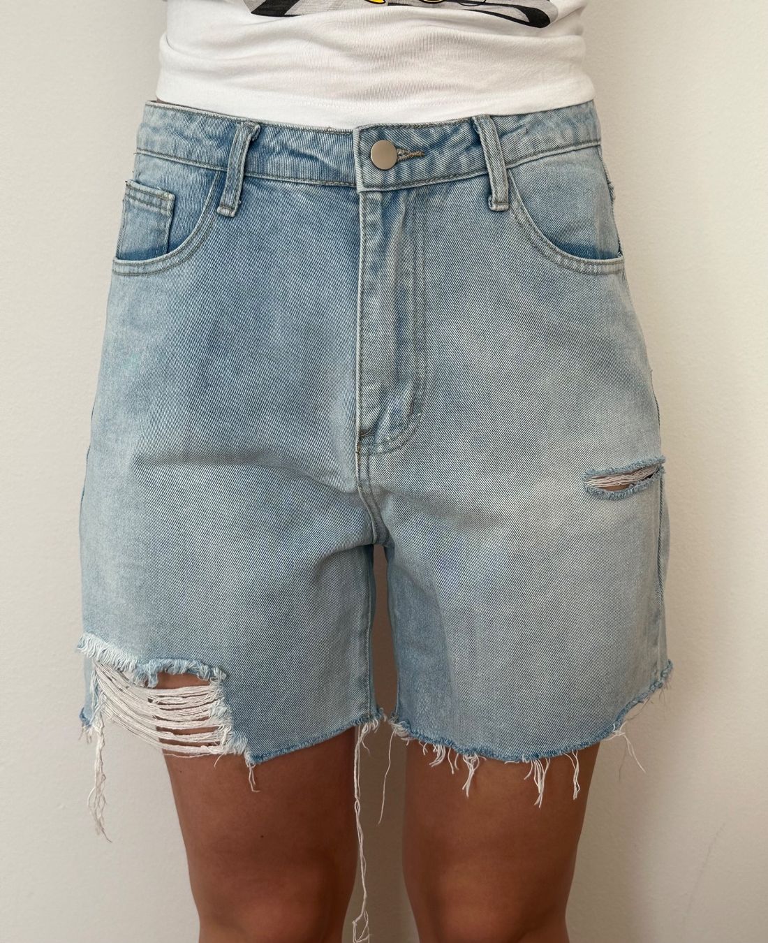 Shein Jeans: Coole ripped Jeans Shorts, Grösse L – Nuovo (secondo la descrizione) da Kriens venduto da MeinKleiderschrank