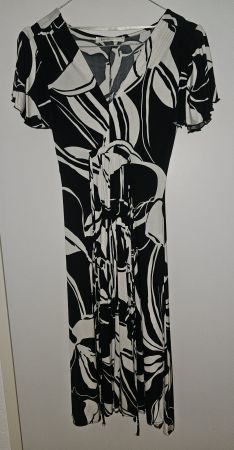 Elegantes Minikleid schwarz weiss Gr. 36 M by Madonna (H&M)