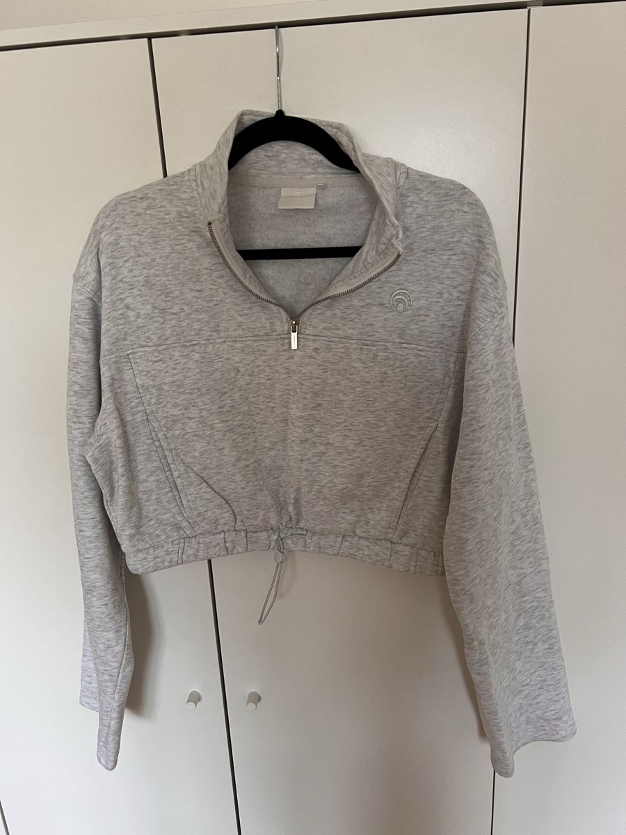 Oceansapart Pullover & Sweatshirts: Oceans Apart Crop Zipper Pulli Grau Melange, Gr. M – Neu (gemäss Beschreibung) aus Altstätten SG von pau_9ly8