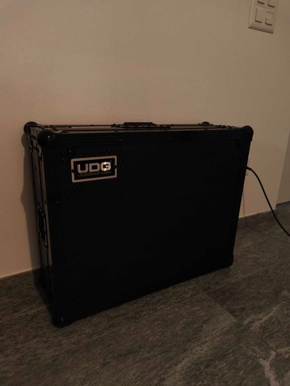 Traktor Console di mixaggio: DJ Console Traktor Kontrol S5 + flight case UDG – Usato da Vernate venduto da Patrick47 7
