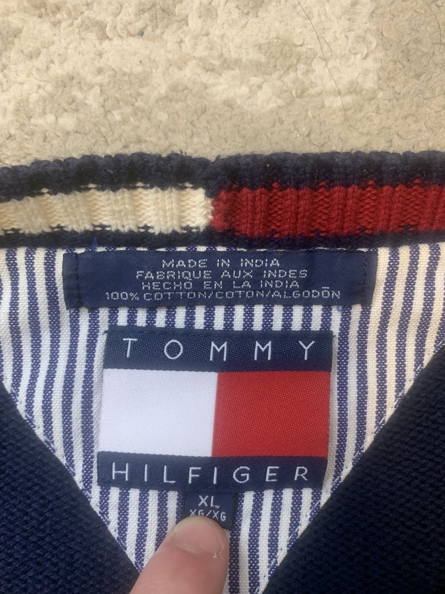 Tommy Hilfiger Pullover & Sweatshirts: Tommy Hilfiger Pullover, Size XL – Gebraucht aus Münchenstein von Alpinevintage 1