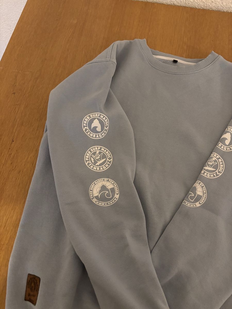 Pullover & Sweatshirts: Sweater blue M – Gebraucht aus Morges von Brunocunha05 2