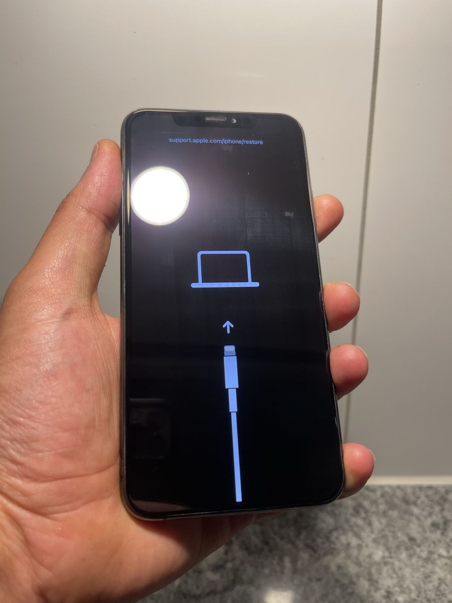 Apple Handys / Smartphones: IPhone 11 Pro Max – Defekt aus Biel/Bienne von ham_wf9n 1