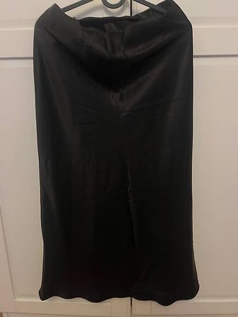 Schwarzer midi rock Zara