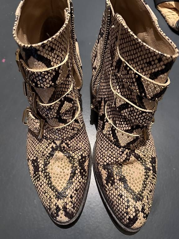 Chloé Chaussures femmes: Chloé Susanna Boots Python-Look Leder Grösse 38 – D'occasion à Zürich par danamihaela12